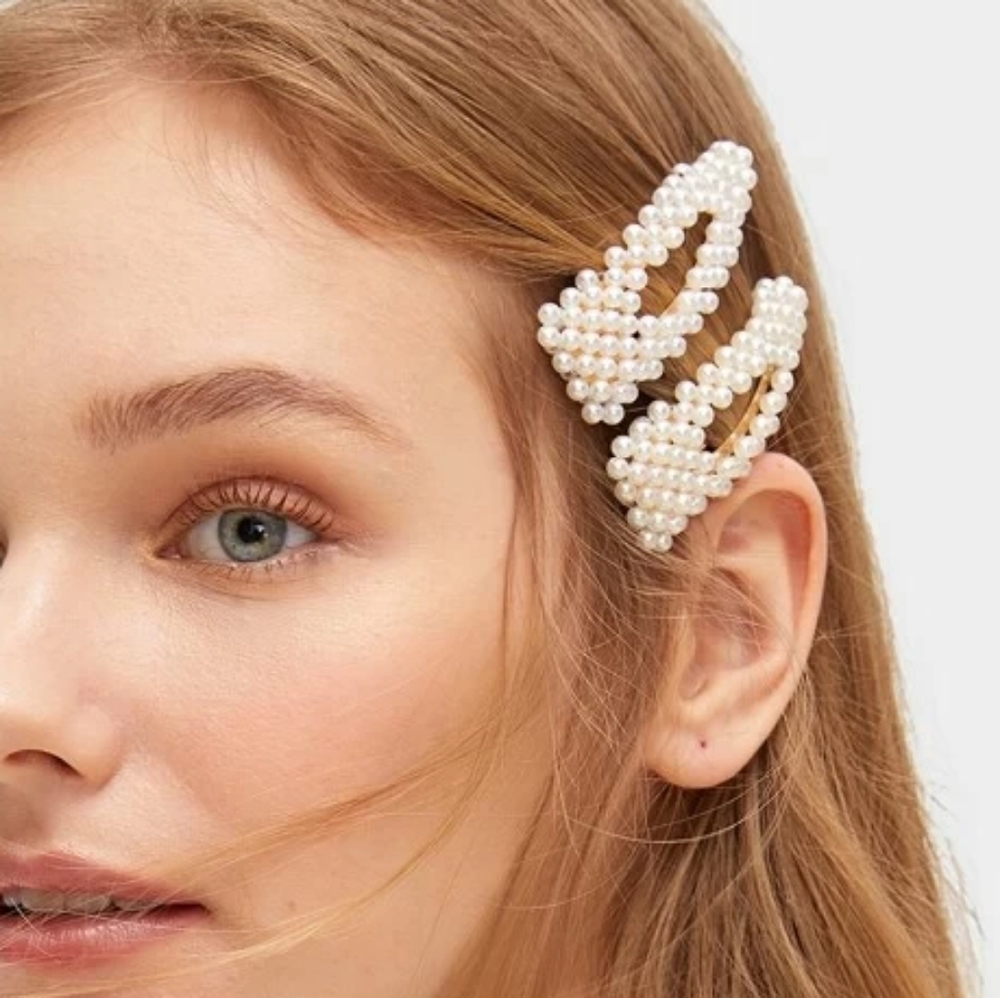Large Pearl Hair Clips: (2 pairs large hair clips) - Picture 1 of 7